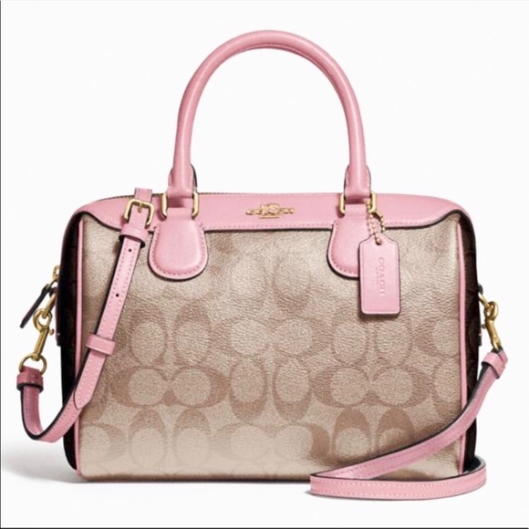 Coach Handbags - 🌸 NEW❗️COACH Signature Bennett  Bag.  🌸 🎀 🌸